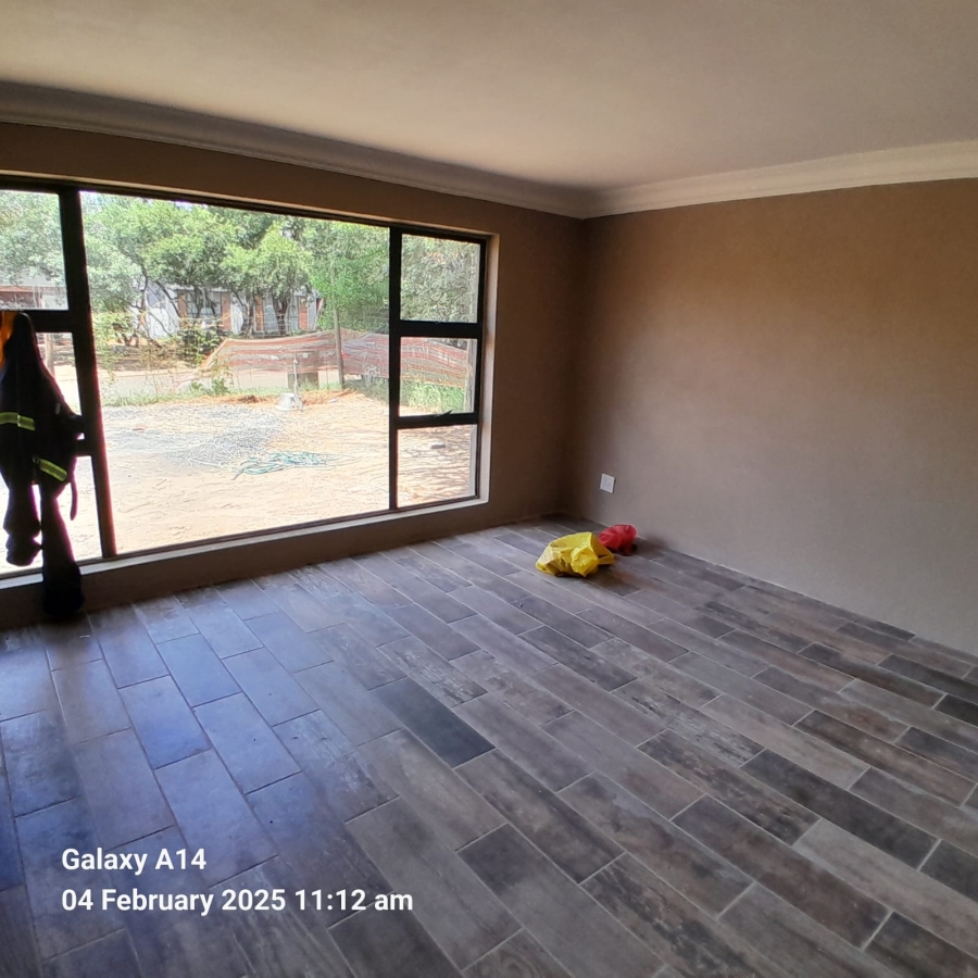 5 Bedroom Property for Sale in Buffelspoort Eco Estate North West